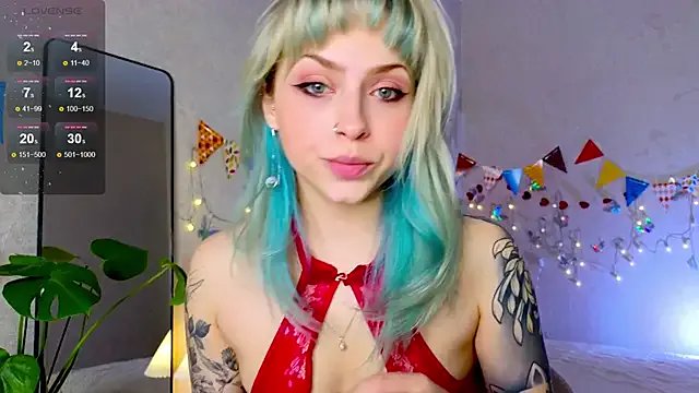 lavenderluxe on StripChat