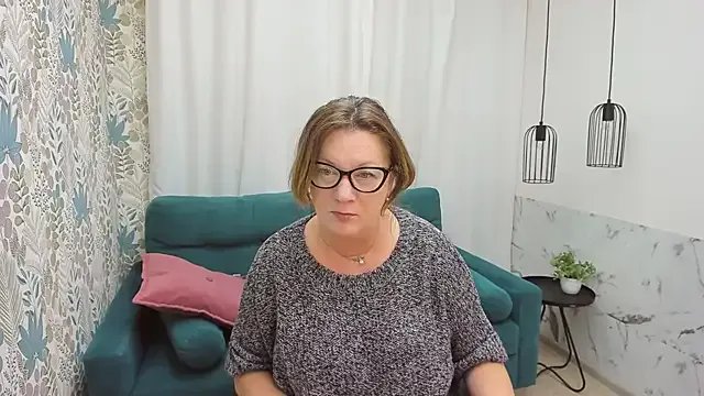 LeaPure on StripChat