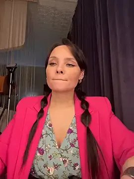 Leia_Prana — air kiss