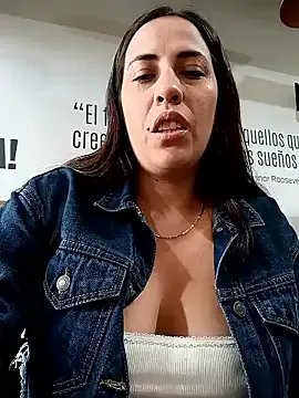 Lena-32 on StripChat