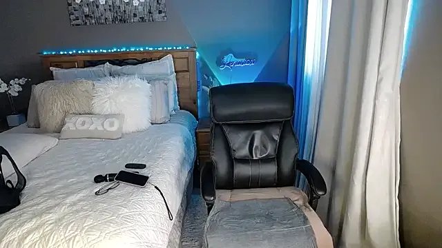 Lenaxox on StripChat