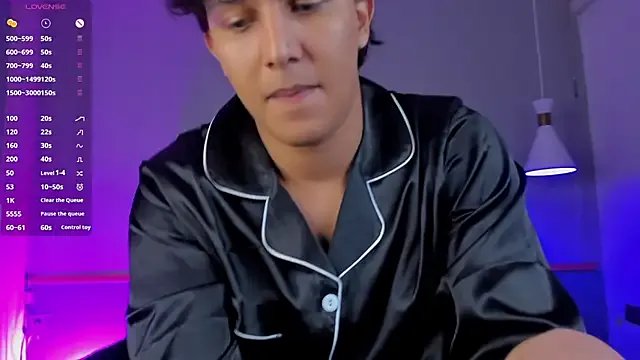 Leo_Savage_ on StripChat