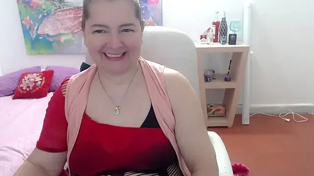 leonela_69 on StripChat