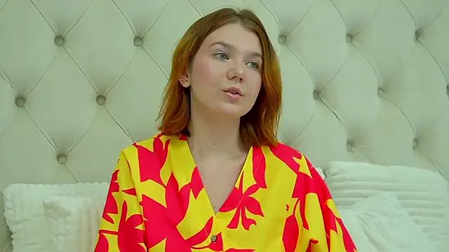 Freechat LessySmith on StripChat