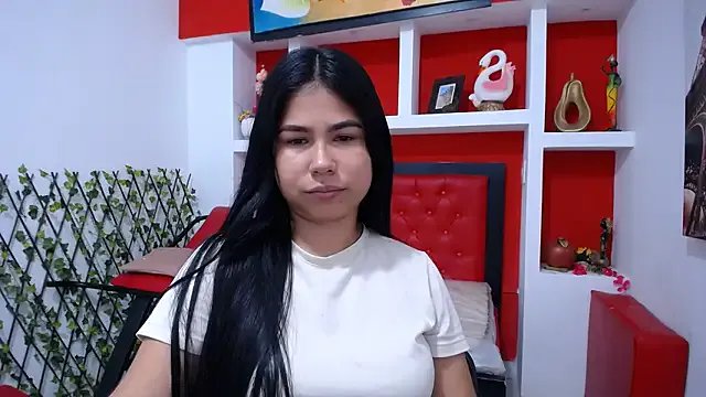 Letty_Plugxo on StripChat