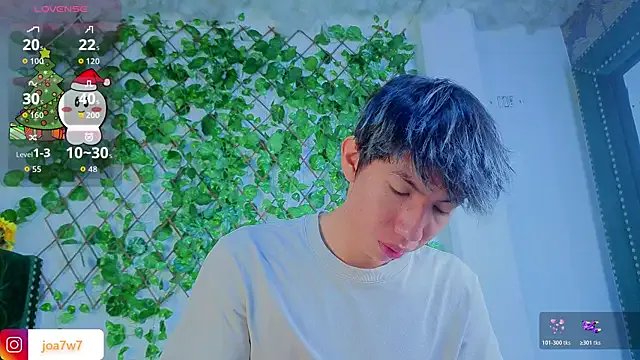 Levii_Ackermann on StripChat