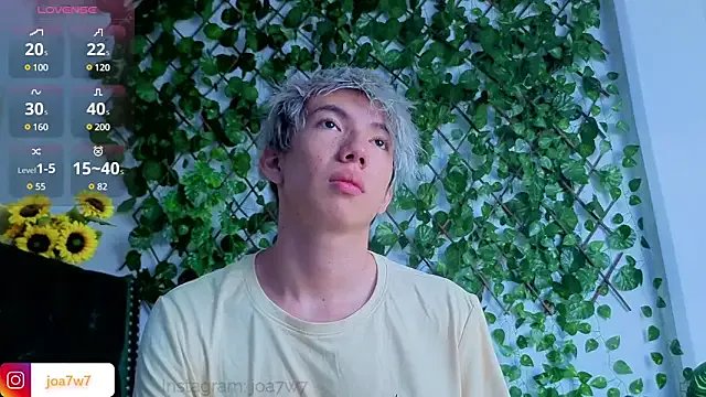 Levii_Ackermann on StripChat