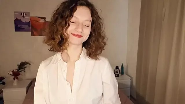 Leya_Curly on StripChat