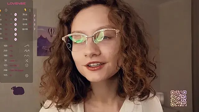 Leya_Curly on StripChat