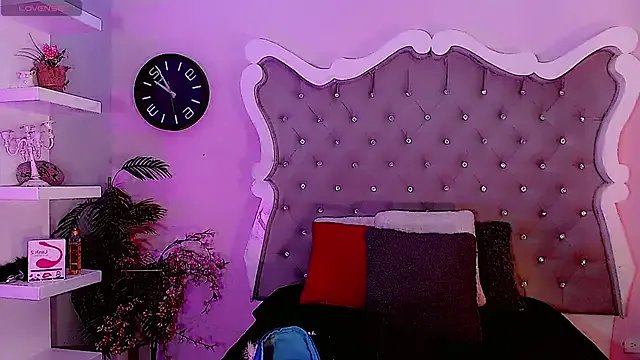 LeyXandrabraz on StripChat