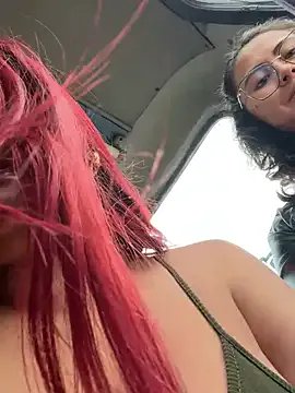 Lia-Moon77 — Show tits bouncing with tweezers