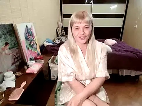 Lia_Laguna77 on StripChat