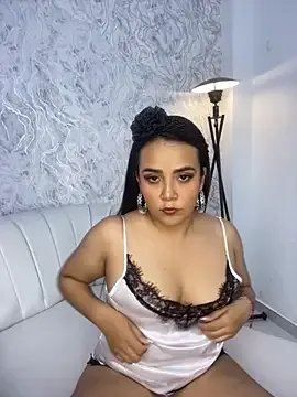 StripChat Lia_Latte is Freechat Lia_Latte — show body with flashing tits