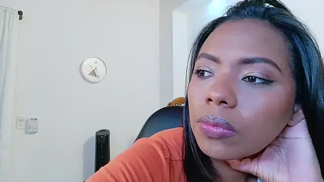 lia_mariana on StripChat