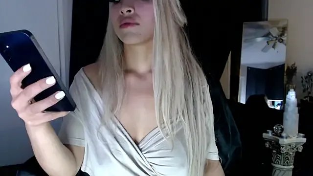 Freechat liadivina on StripChat