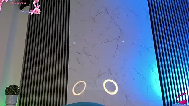 LiaFlowers — Touch fingers pussy play