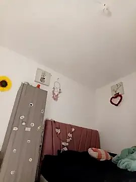 Liahdiaz_ on StripChat