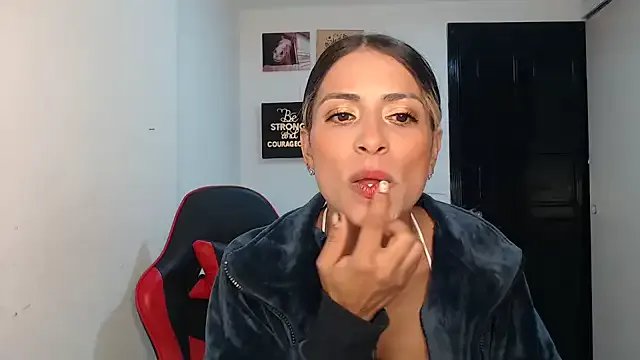 Liamiler01_ on StripChat