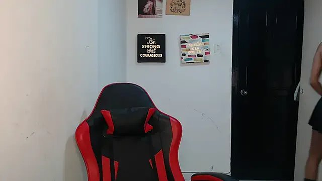 Liamiler01_ on StripChat