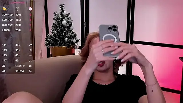 LianaFord on StripChat