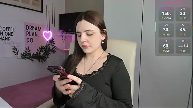 LiaWoow on StripChat