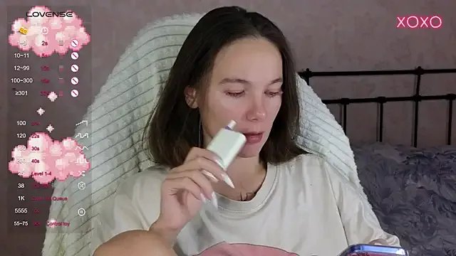 lil_luna_x on StripChat