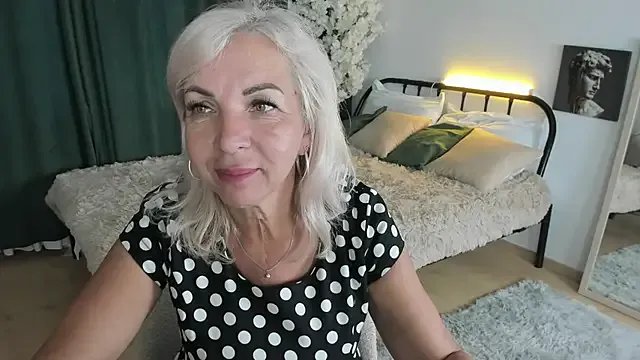 LiliaMoons on StripChat