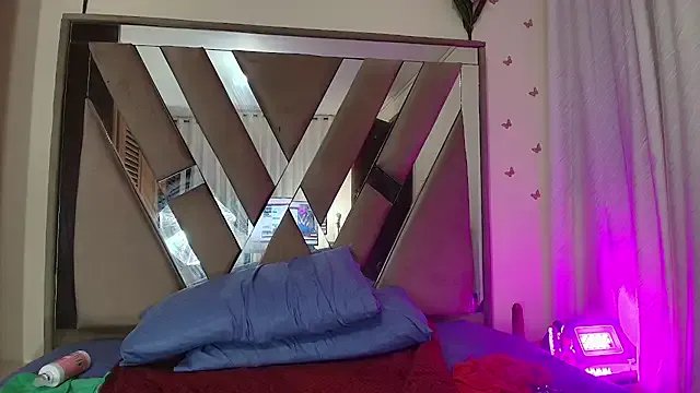 LILITH_TORRES1 on StripChat