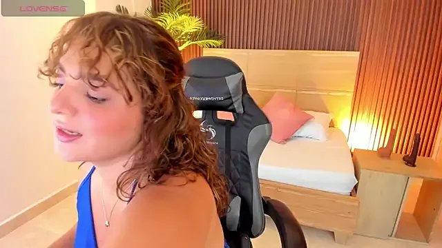 Freechat lilly_ass_ on StripChat