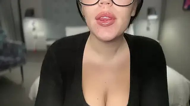 StripChat LillyLX is Freechat LillyLX — sexy video to tips 100+