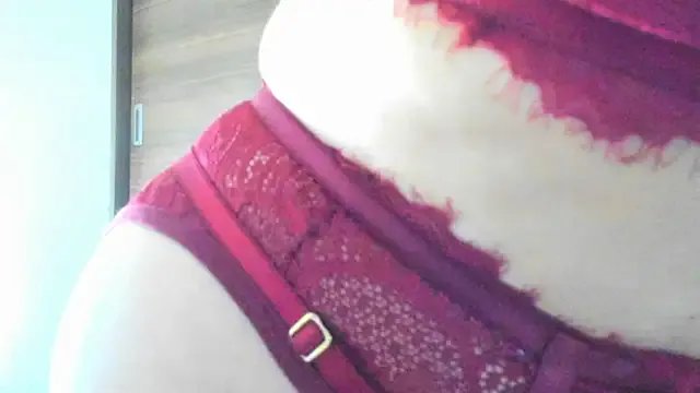 Liloo8923 on StripChat