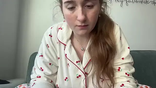 lilsbabyxo on StripChat