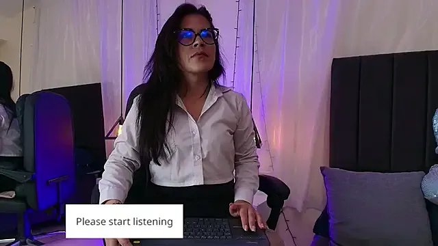 Linagh_ on StripChat