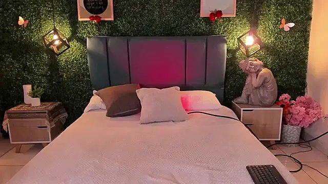 Linagh_ on StripChat