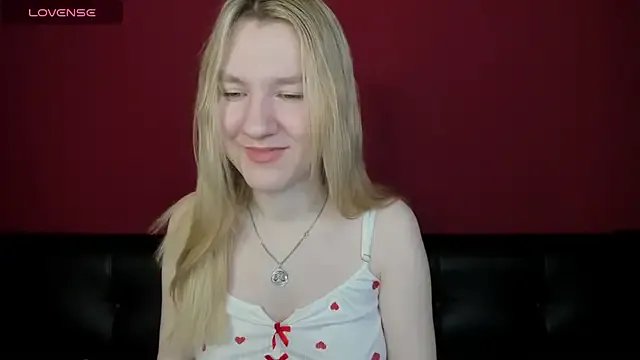 LinaRayy on StripChat