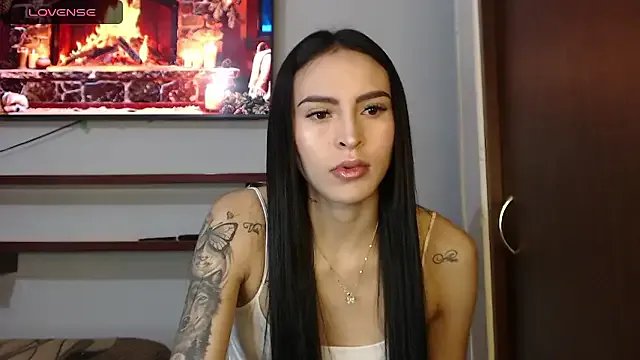 Linda__fiore on StripChat