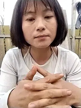 linda_bae00 on StripChat