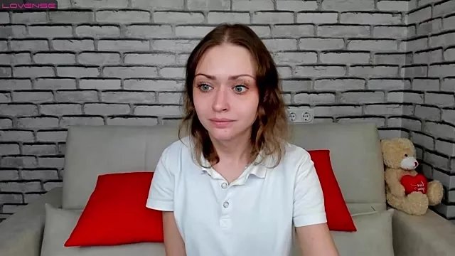 Linda_Bryant on StripChat