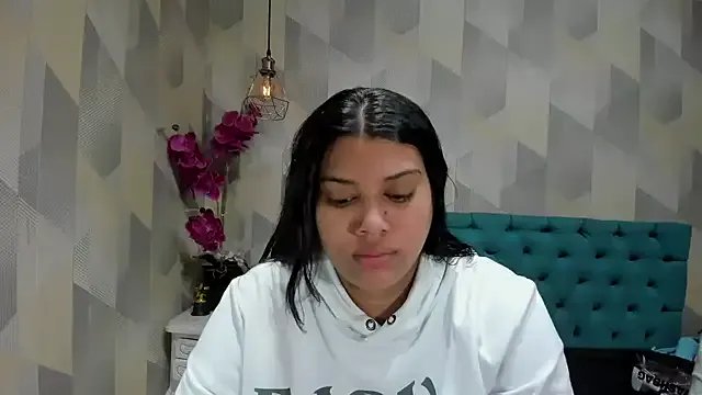 LindaBreeS on StripChat