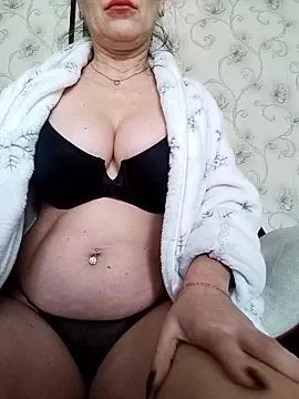 lindaledi2 on StripChat