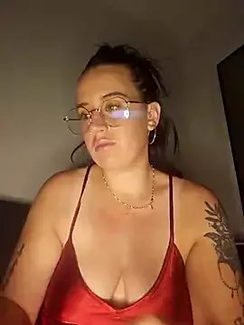 Lindsay_00off on StripChat
