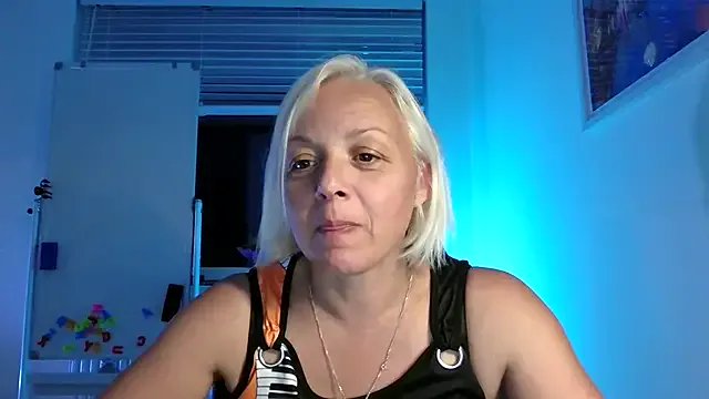 Linsy_Kim on StripChat