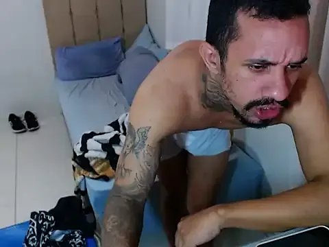 lipegonzalezz — DAR UMA GOZADA SINISTRA FALANDO PUTARIA