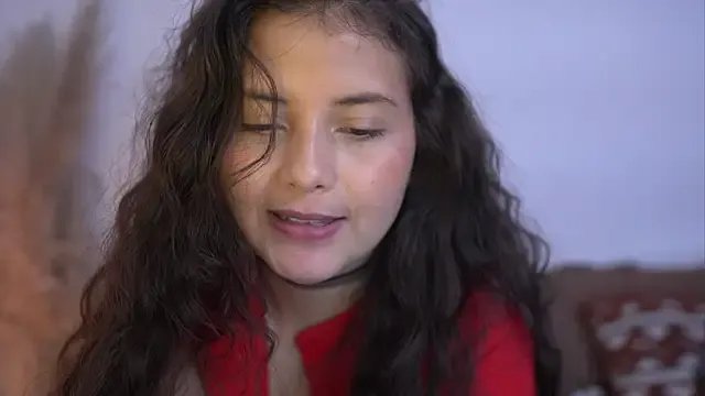 Freechat lirio05 on StripChat