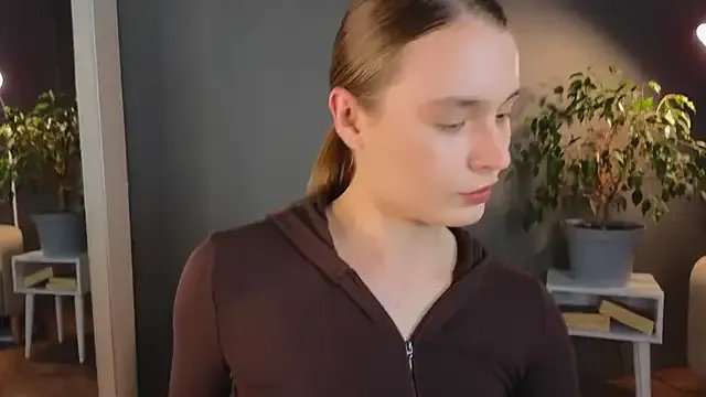 lisa_schiele on StripChat