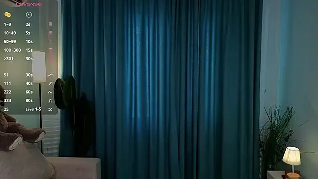 lisabaus on StripChat