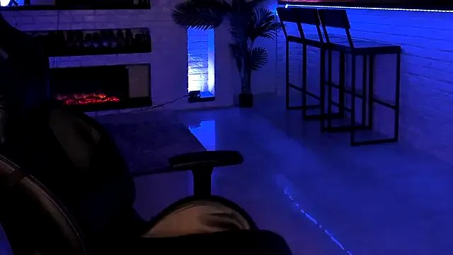 LisaElfy on StripChat