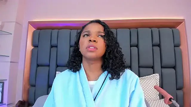 LisaMendez on StripChat