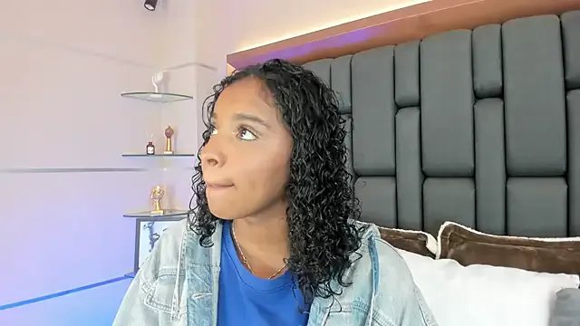 LisaMendez on StripChat