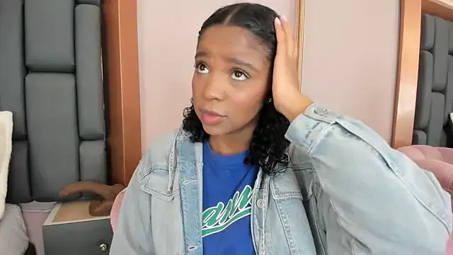 LisaMendez on StripChat